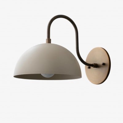 Curva Metalen Industriële Wandlamp - Gebogen Messing Arm - Gehamerde Koepellamp HL1770 — € 95,00