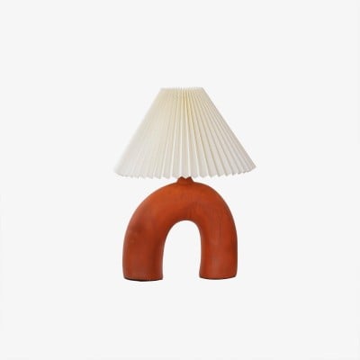 Gebogen geplooide tafellamp HL357 — € 204,00 (was € 214,00) -€ 10,00