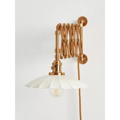 Furium Scalloped Accordian Plug-In Wandlamp - Messing Wandlamp Elegance HL1380 — € 214,00