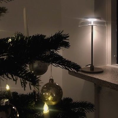 Stolní lampa Blossi Nuura
