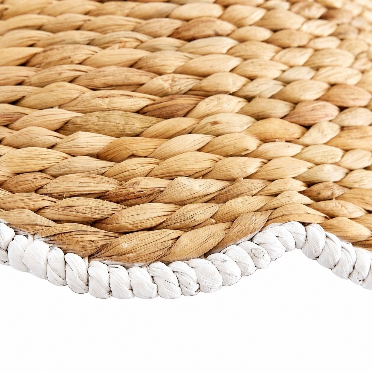Thaloriel Farmhouse Rattan Flower Ceiling Light