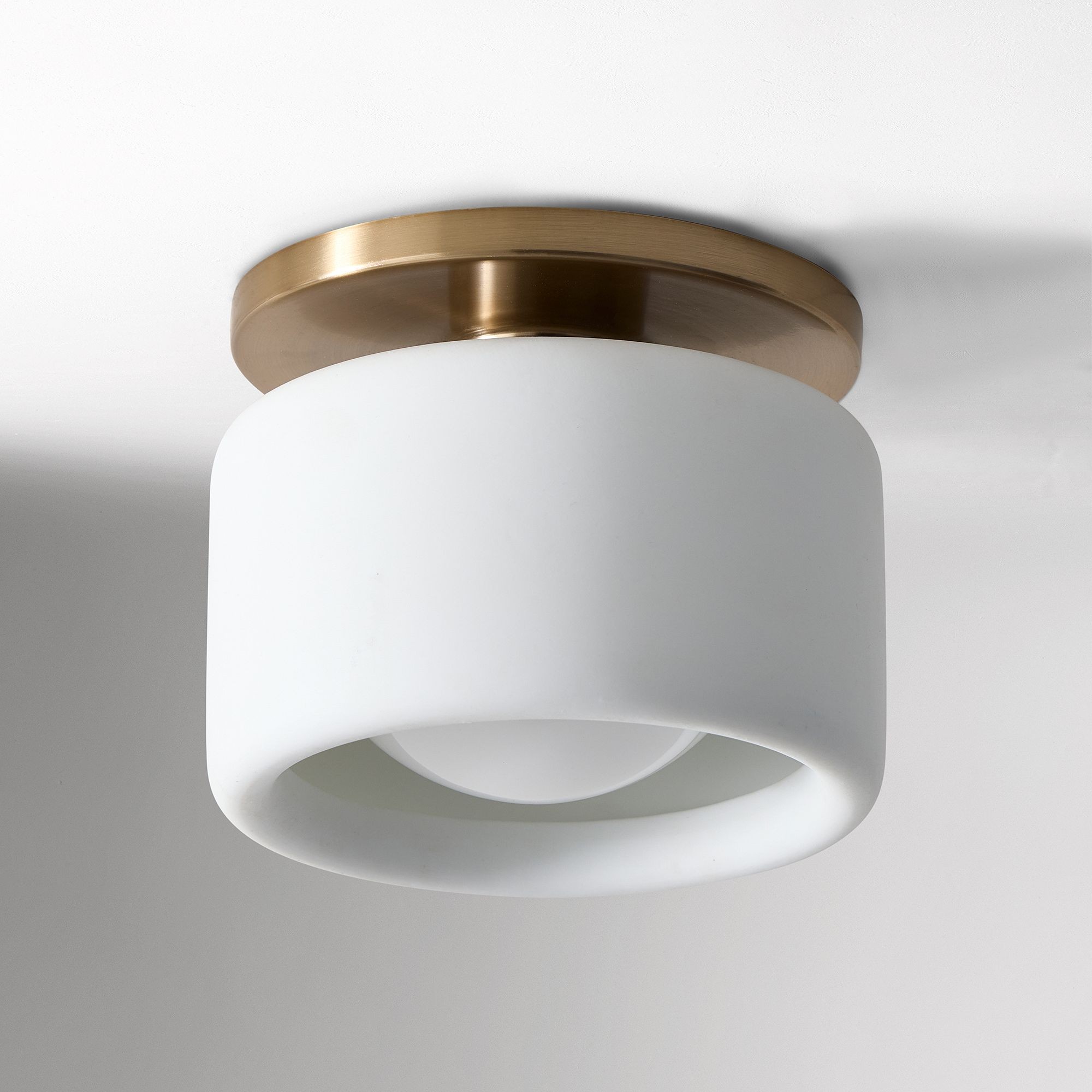 Aura Modern Porcelain Sconce