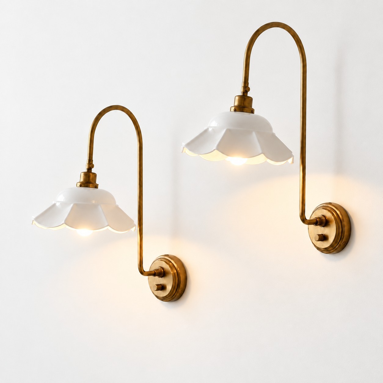 Enzo Elegant Vintage Bloom Metal Wall Sconce