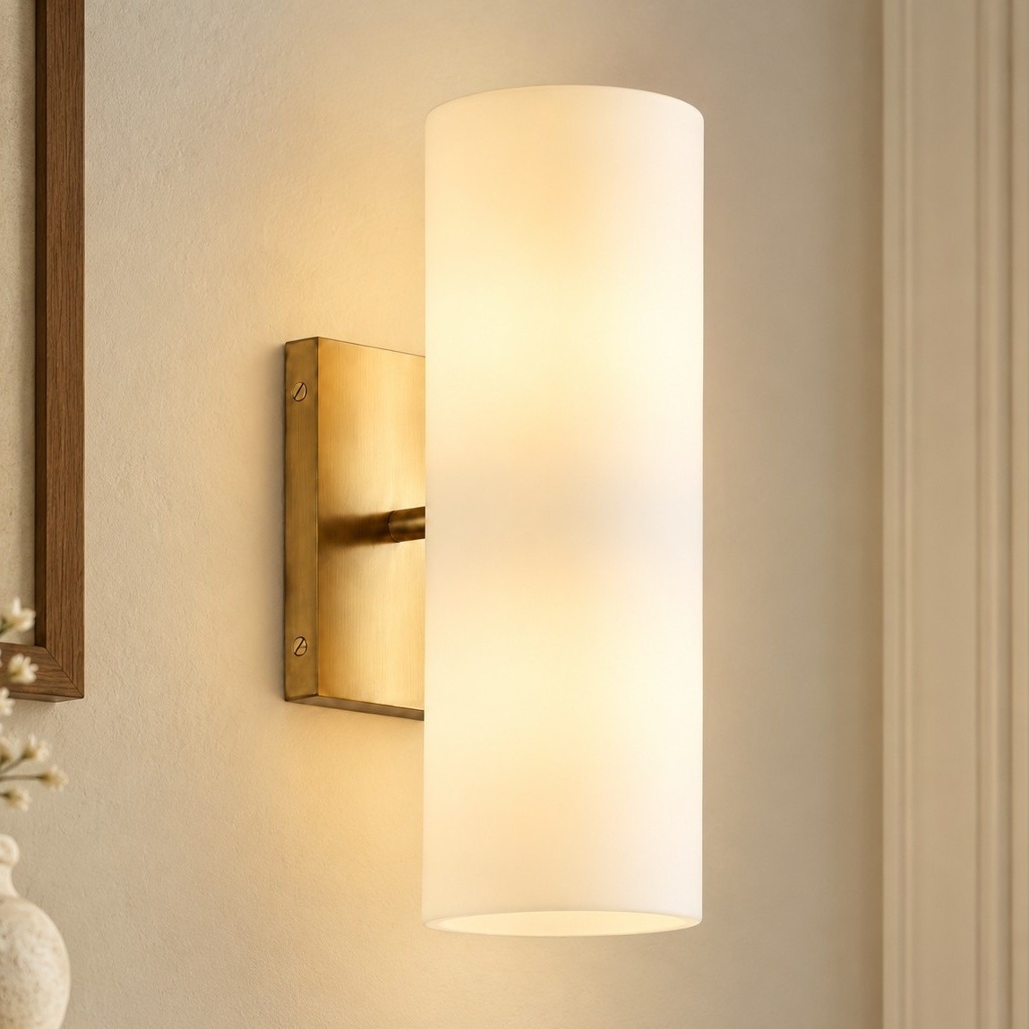 Yorix Modern Vertical Cylinder Tube Metal Finish Wall Light