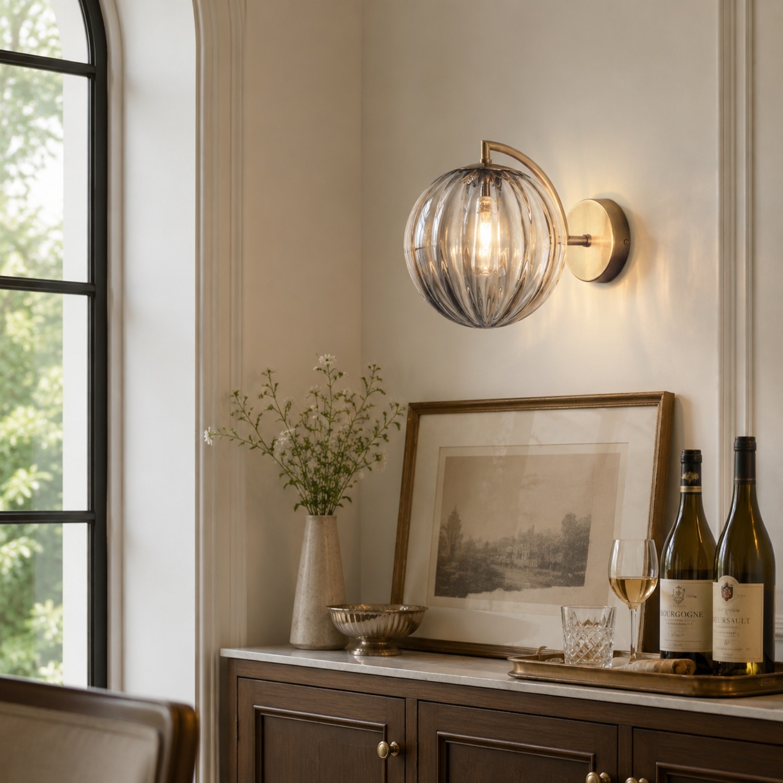 Soluna Modern Ball Glass Wall Sconce