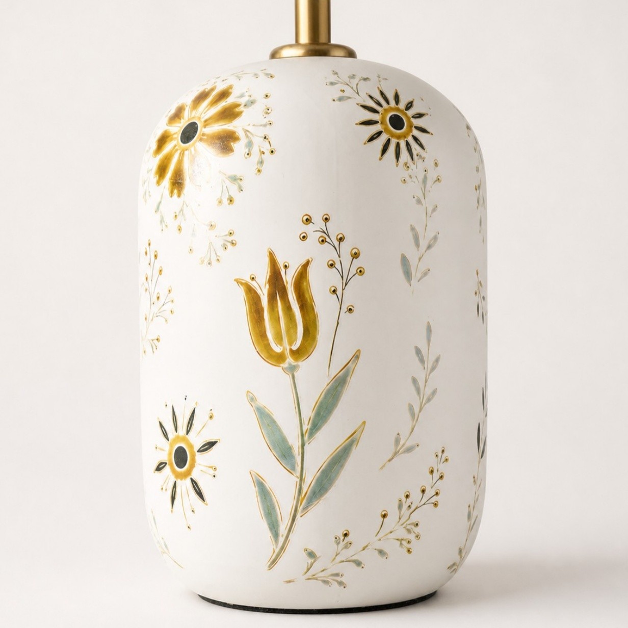 Thalira Vintage Ceramic Linen Table Lamp