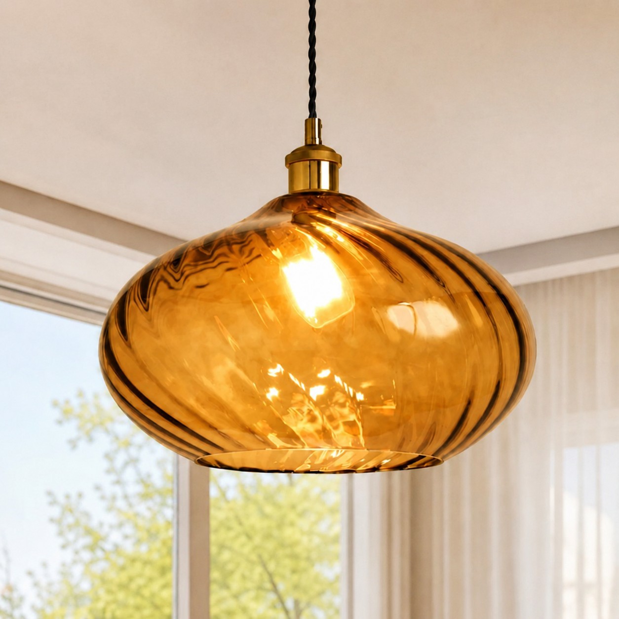 Lunaris Modern Globe Glass Pendant Light
