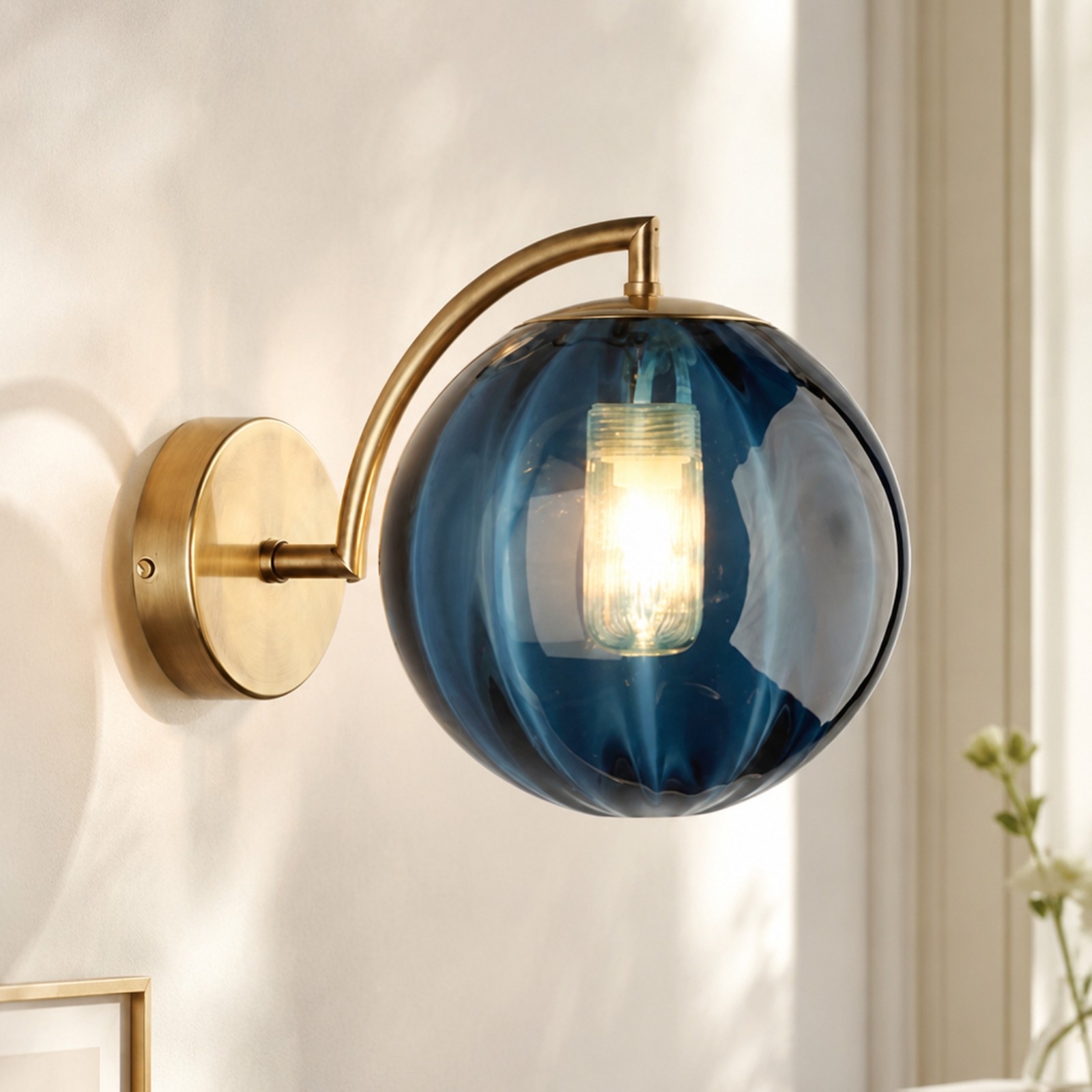 Soluna Modern Ball Glass Wall Sconce