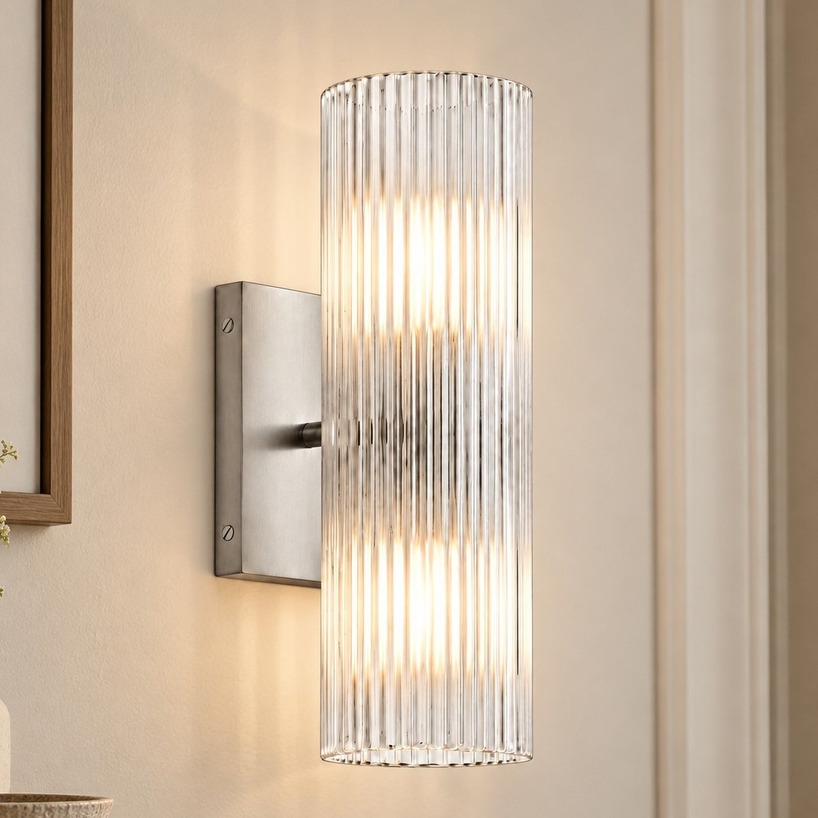 Yorix Modern Vertical Cylinder Tube Metal Finish Wall Light