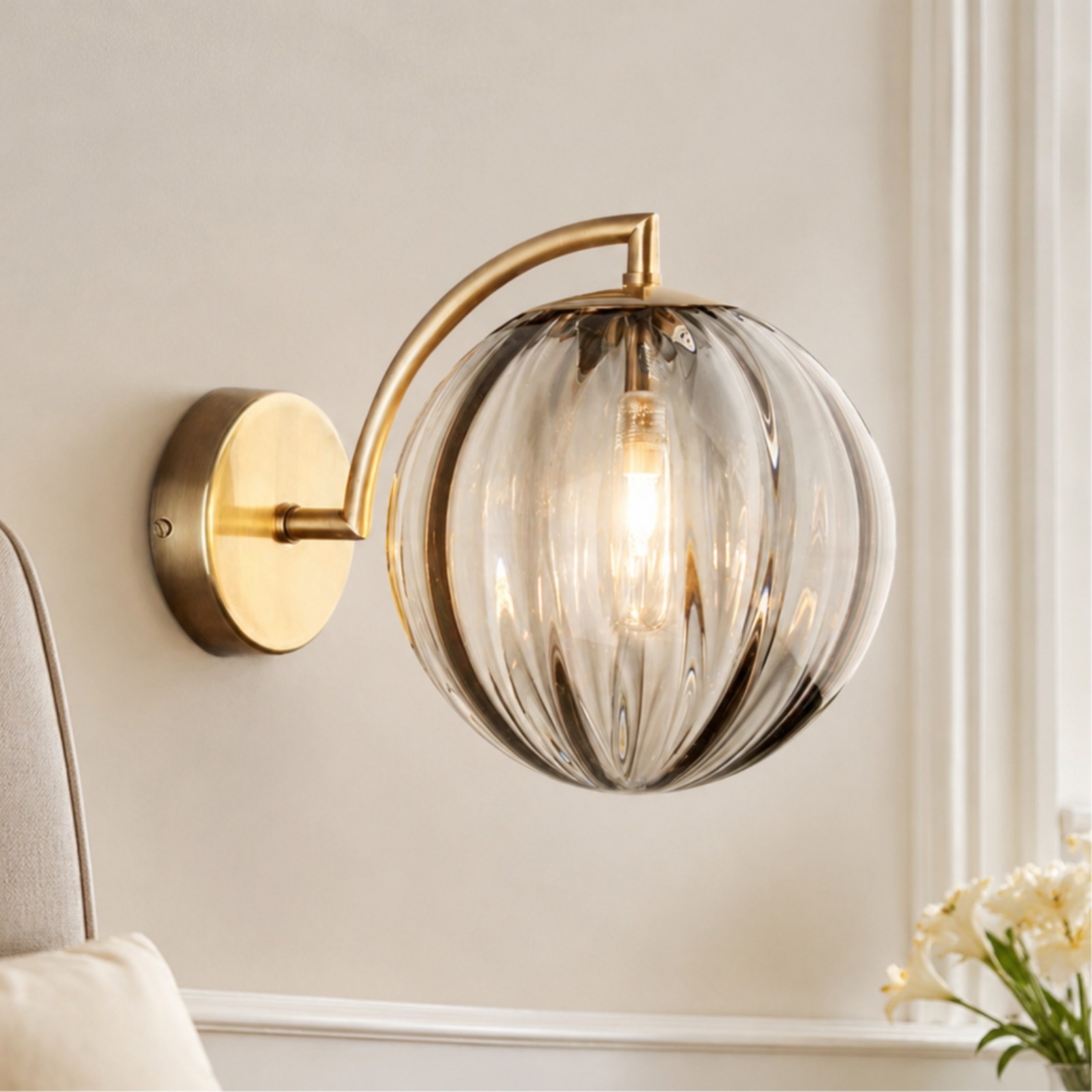 Soluna Modern Ball Glass Wall Sconce