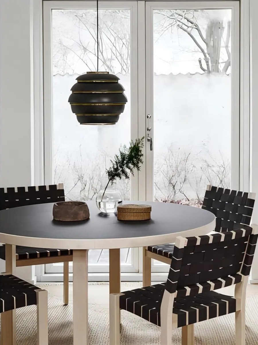 Beehive dining room scene