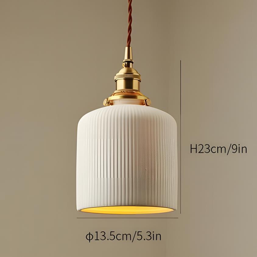 Dia 13.5cm x H 23cm/ ∅ 5.3″ x H 9″