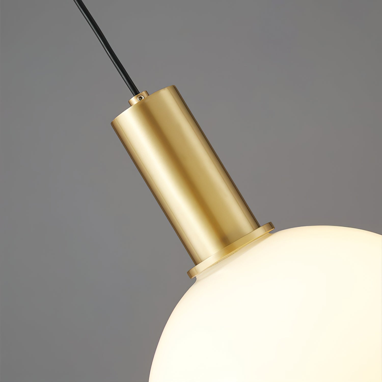 Stylish gold finish