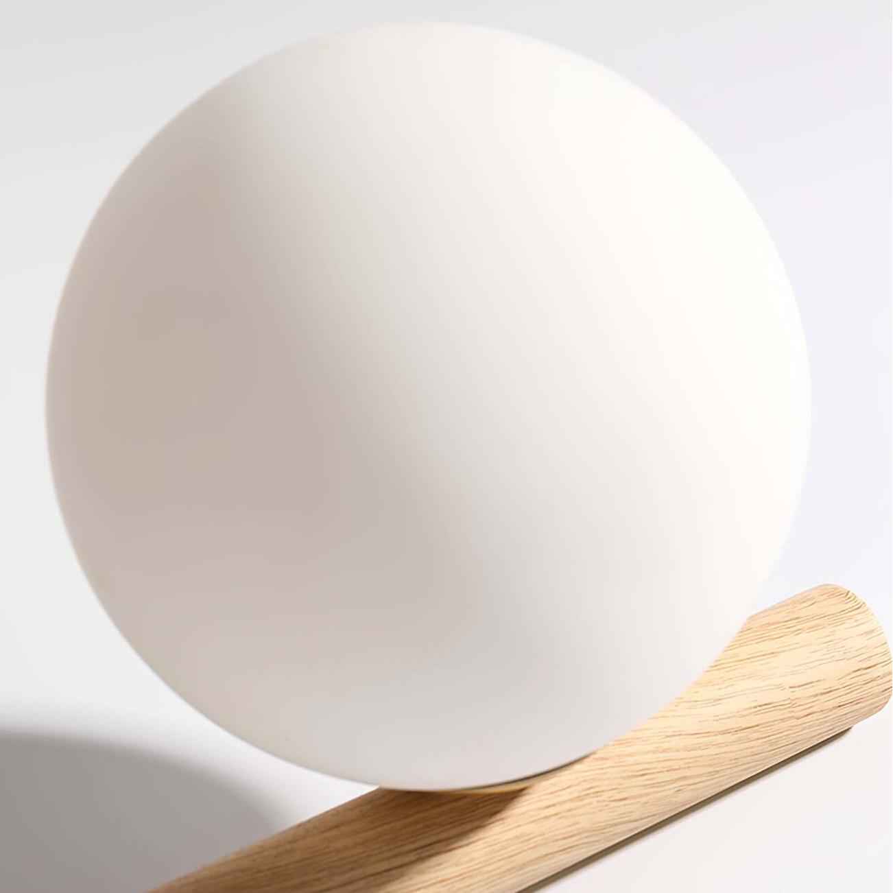 High light transmittance glass lampshade