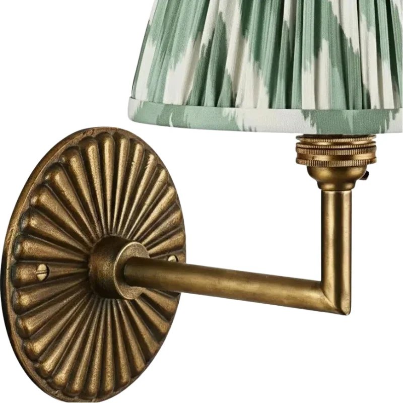 Antique Brass Fluted Backplate