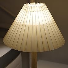 Pleated lamp shade