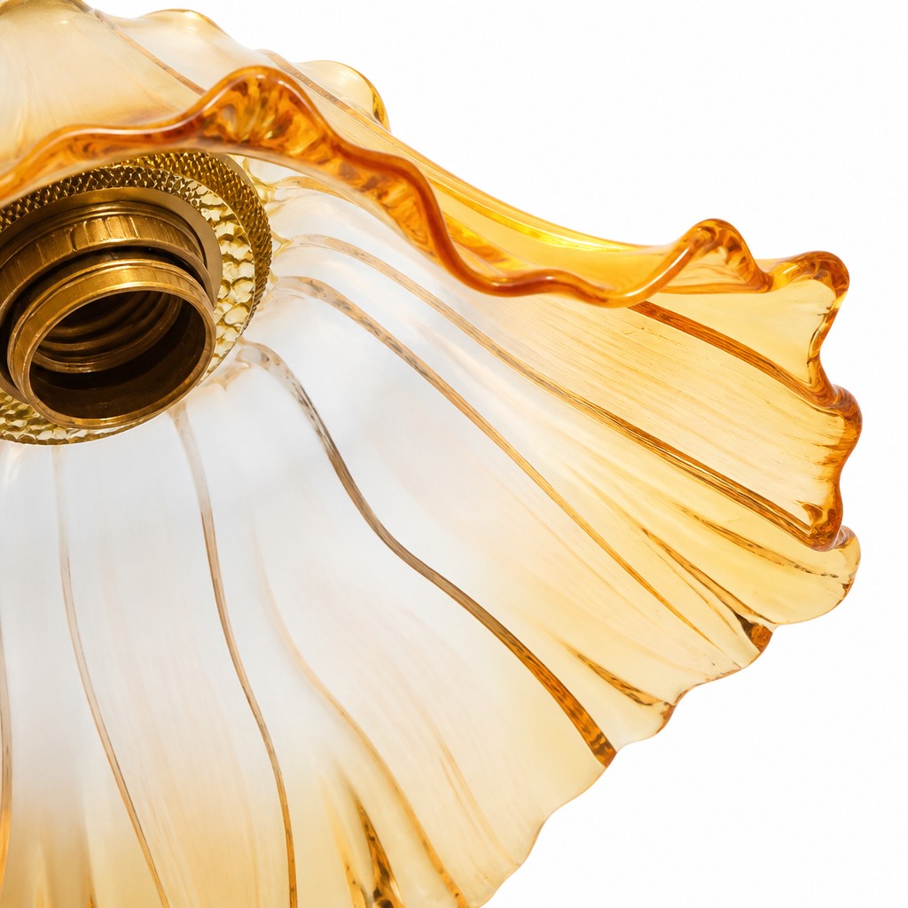 Wavy Glass Edge Detail