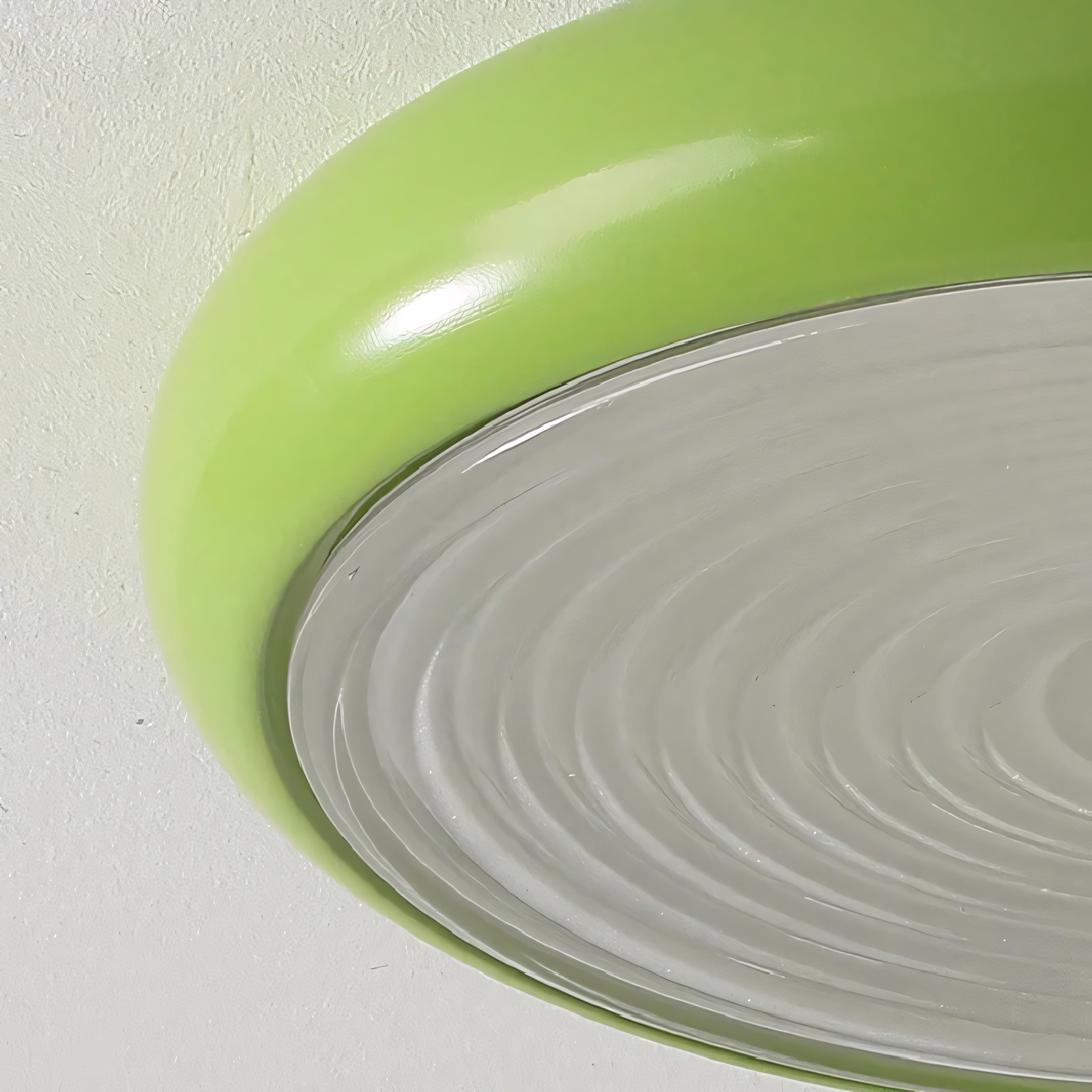 Round ribbed glass shade