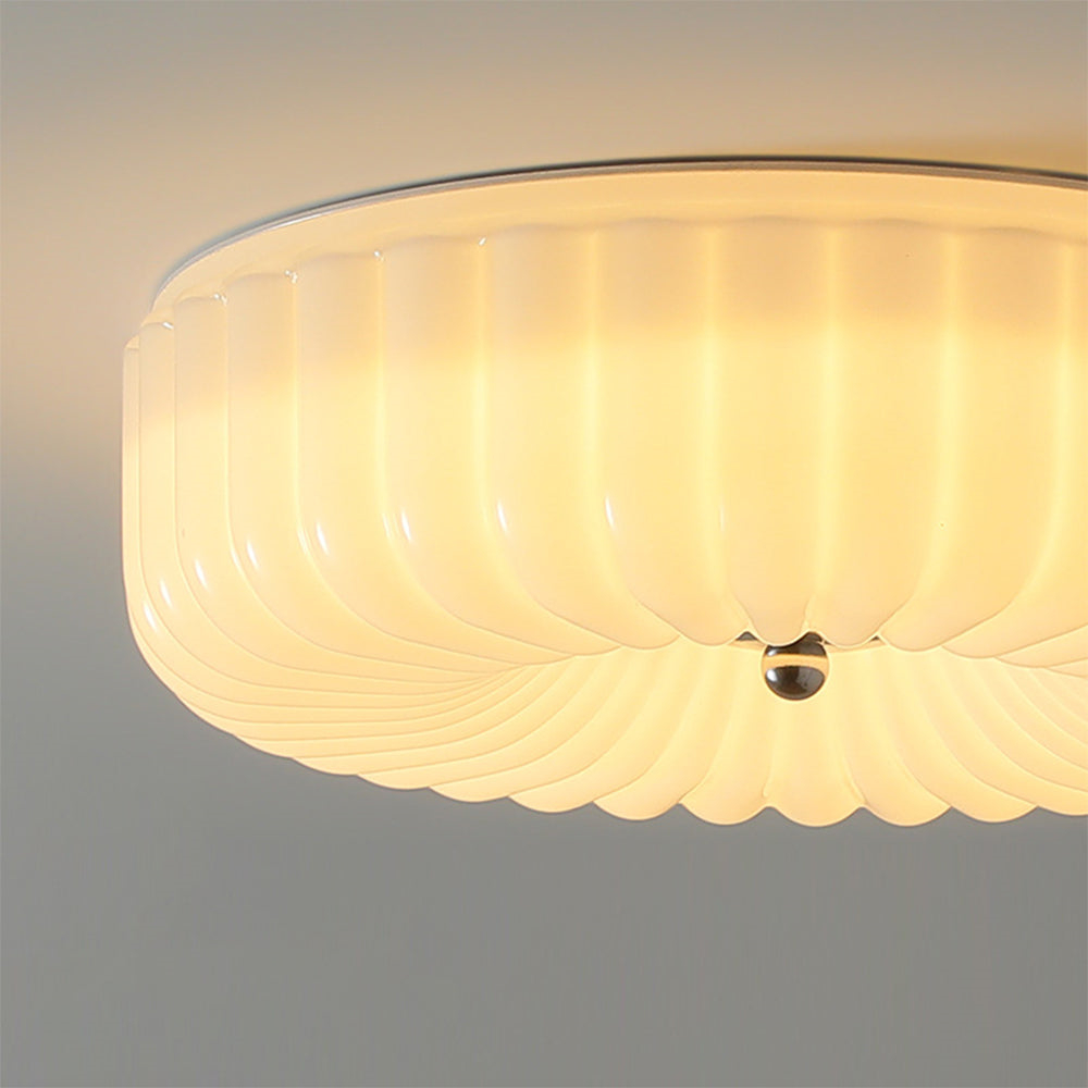 Selected glass, with soft and non glaring light transmission