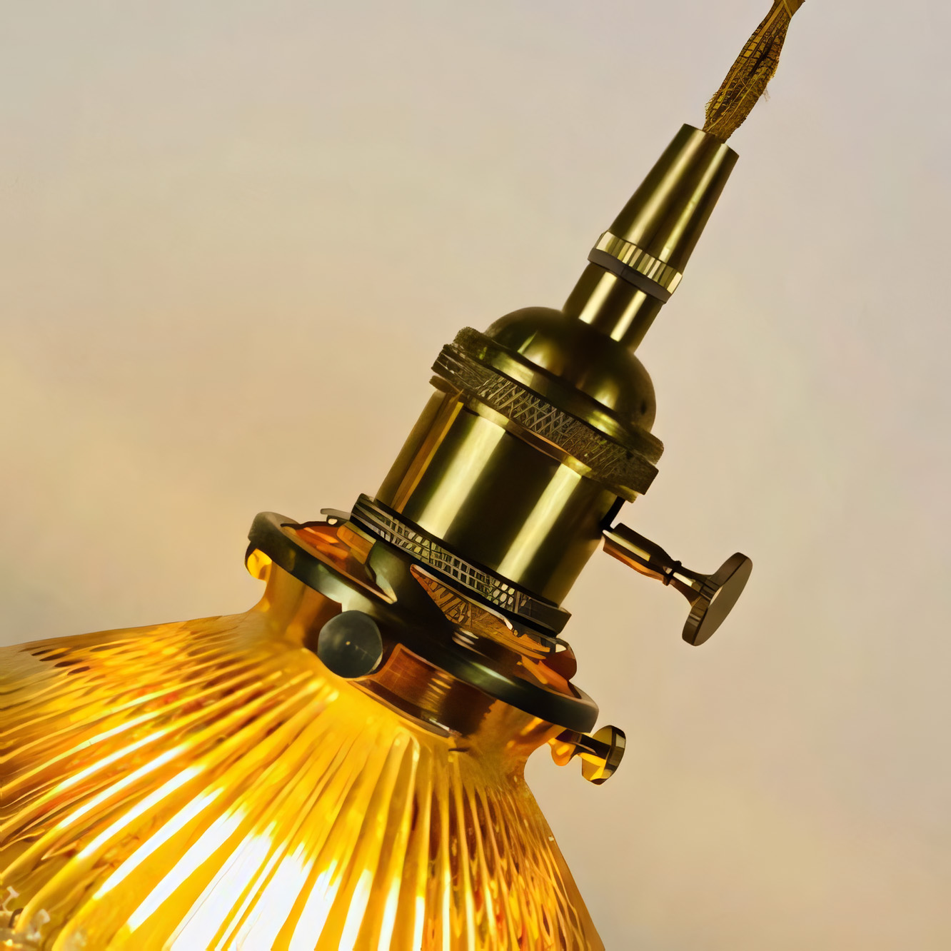 Brushed brass finish