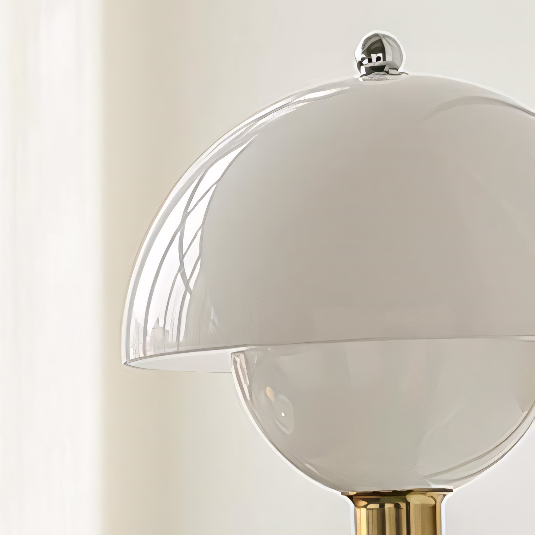 Smooth glass lampshade