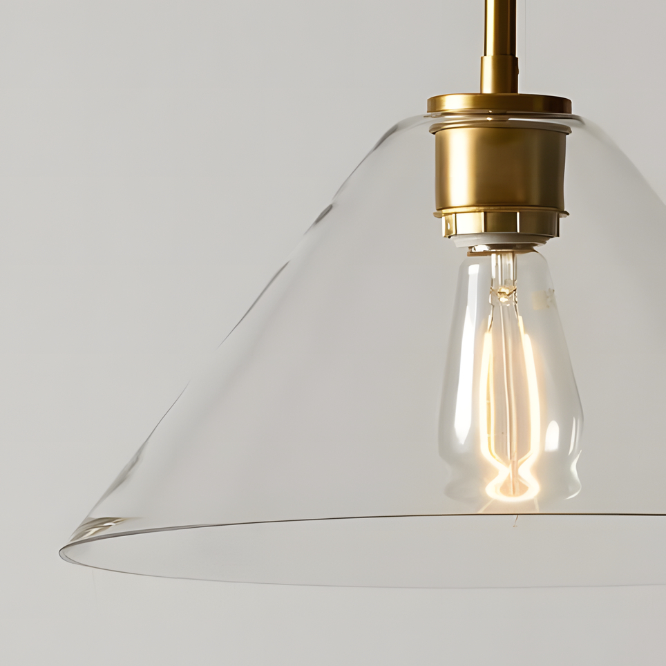 High-transparency glass lampshade