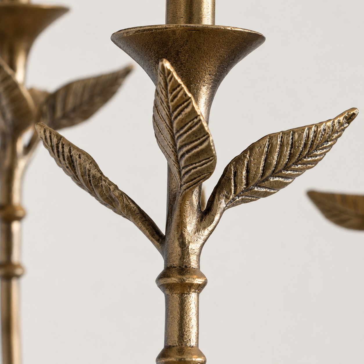 Simulated metal leaves