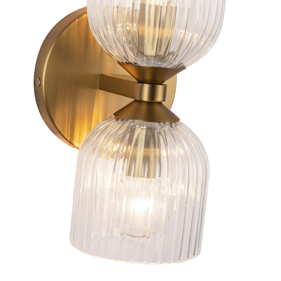 High light transmittance glass lampshade