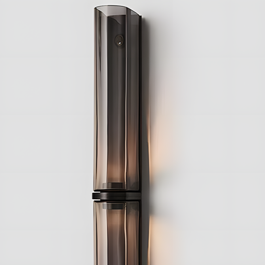 Lampshade with high light transmittance and good refraction