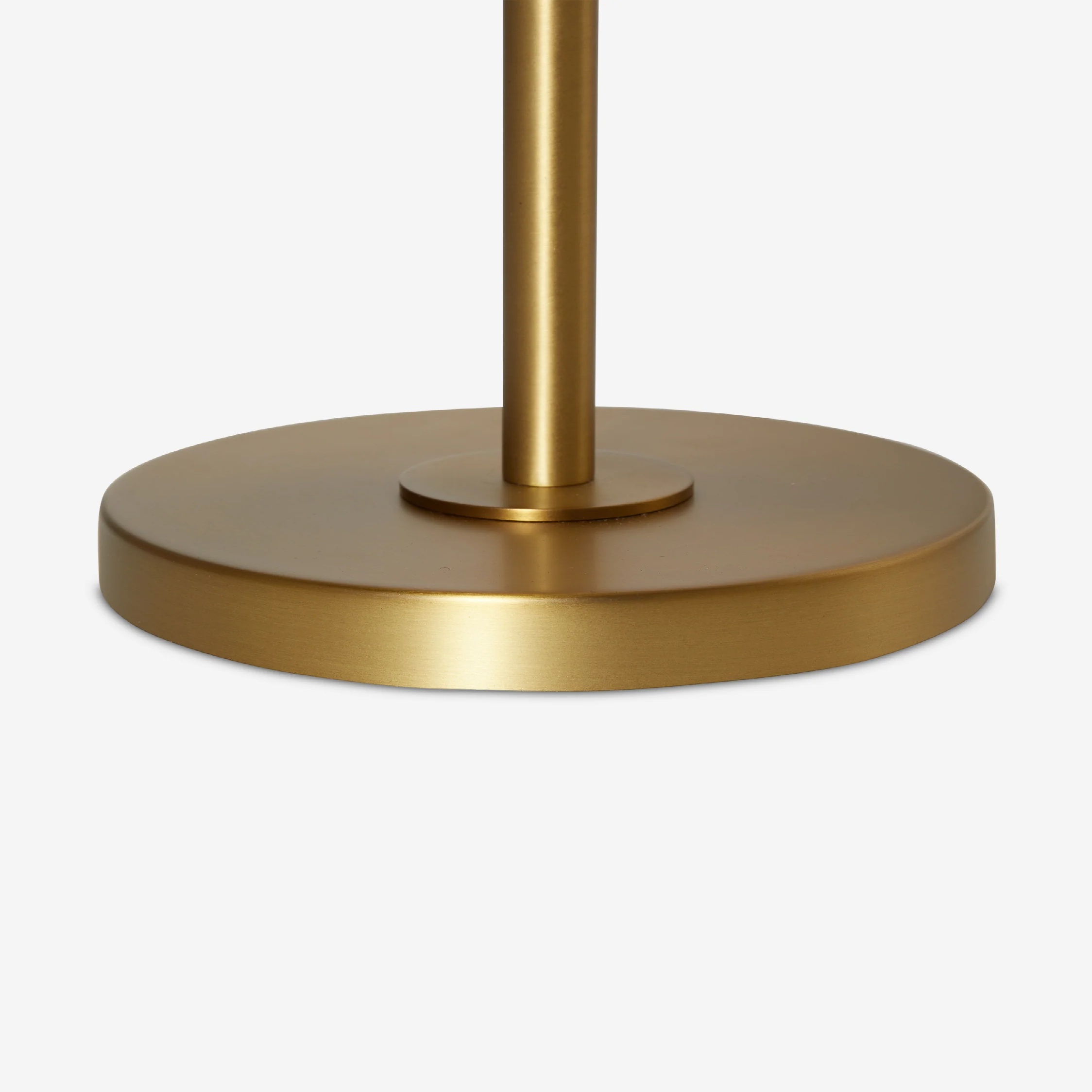 Sturdy and durable lamp frame