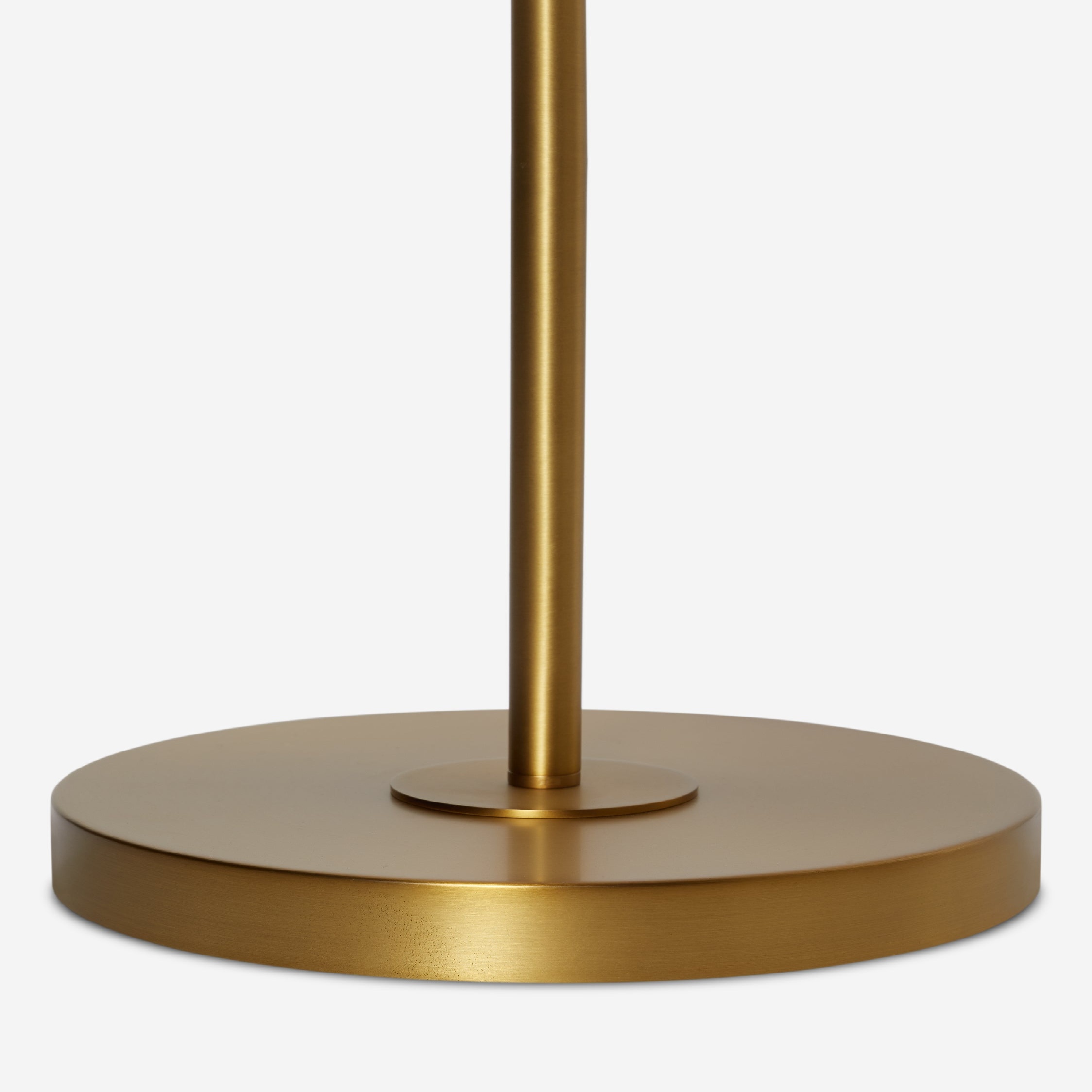 Sturdy and durable lamp frame