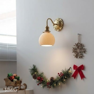 Elegant Ceramic and Brass Wall Sconce for Living Room and Hallway T432 — €129.00
