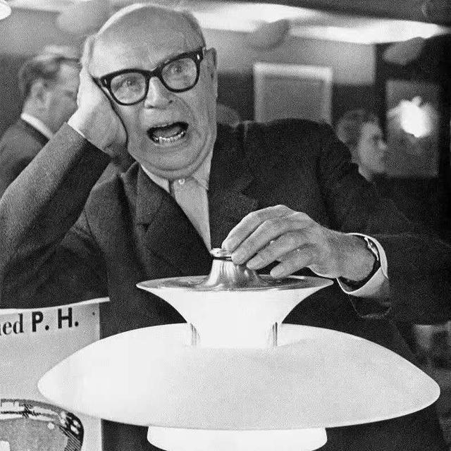 Poul Henningsen
