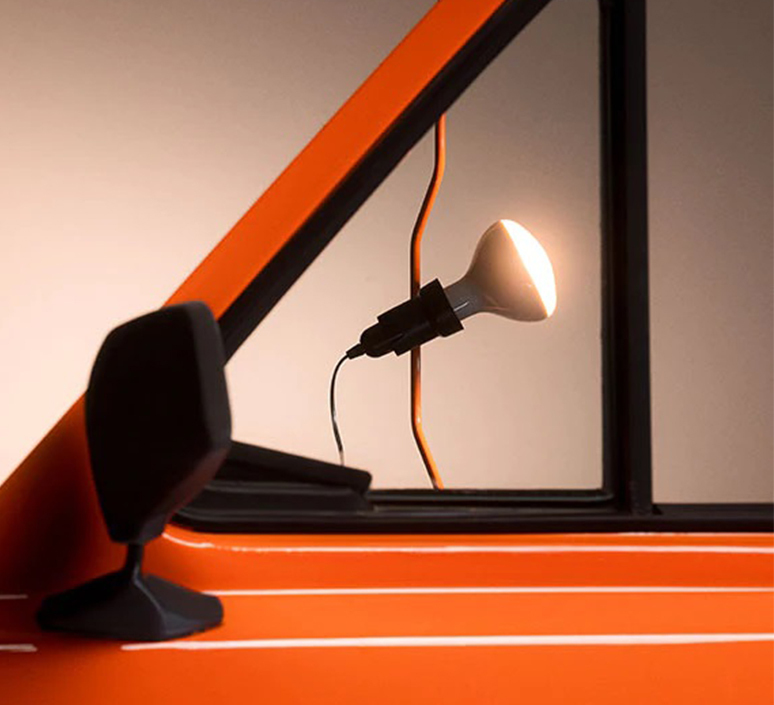 lampada parentesi di seconda mano Orange Signal Colour