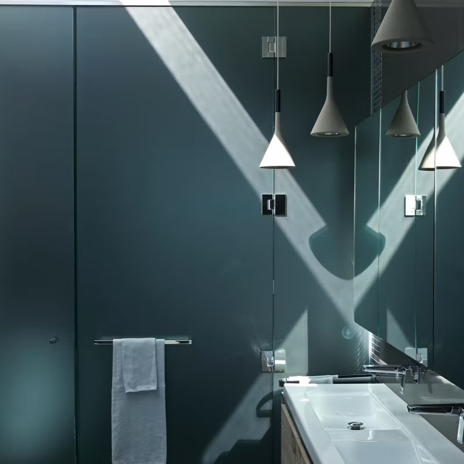 aplomb light replica