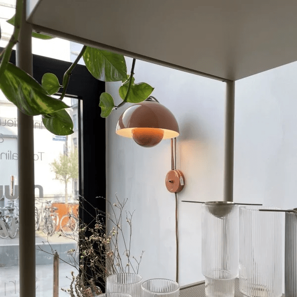 flowerpot vp8 vegglampe
