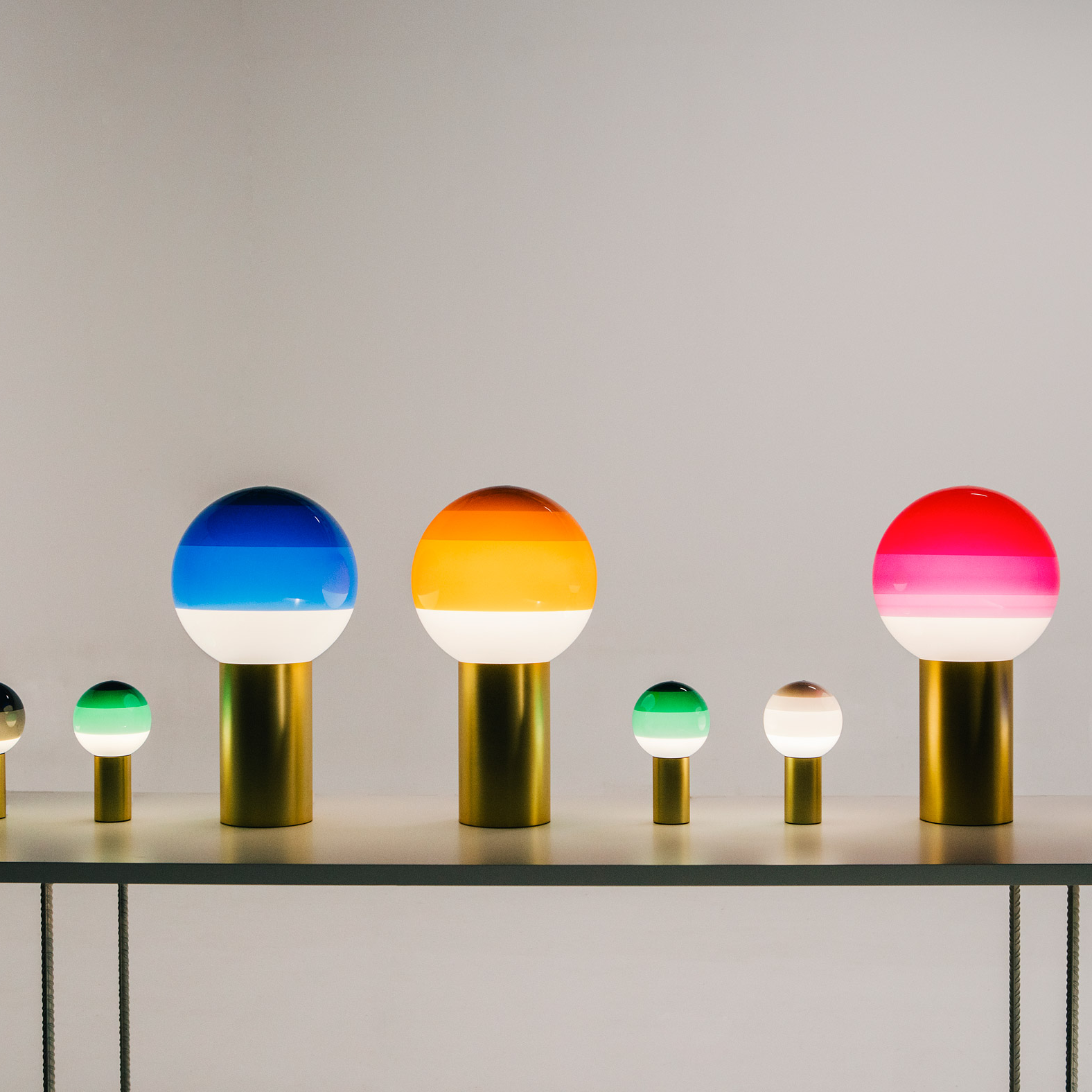 dipping table lamp replica