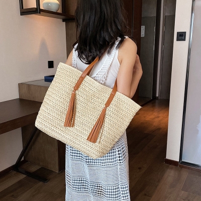 High-Grade Large-Capacity Woven Shoulder Bag for Women