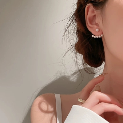 Wang Ziwen same style pearl earrings female niche earrings  new trendy high-end light luxury ear jewelry