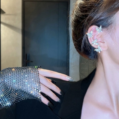 Light luxury butterfly temperament earrings without ear holes  new earrings niche high-end earbone clip earrings