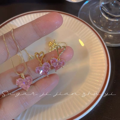 SUGAR ins pink love zircon necklace accessories women's light luxury niche design high-end super fairy clavicle chain