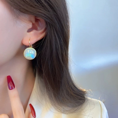 Mermaid Ji pearl ear buckle female niche design sense high-end light luxury cold wind earrings earrings new trend