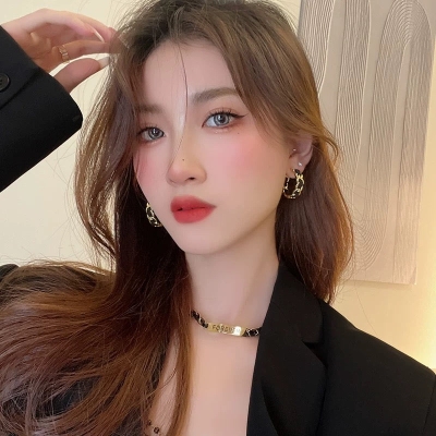 Camellia earrings female niche design sense high-end temperament pearl earrings small fragrance style fashion temperament earrings early spring