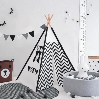 Teepee Tent | Black & White Stripe