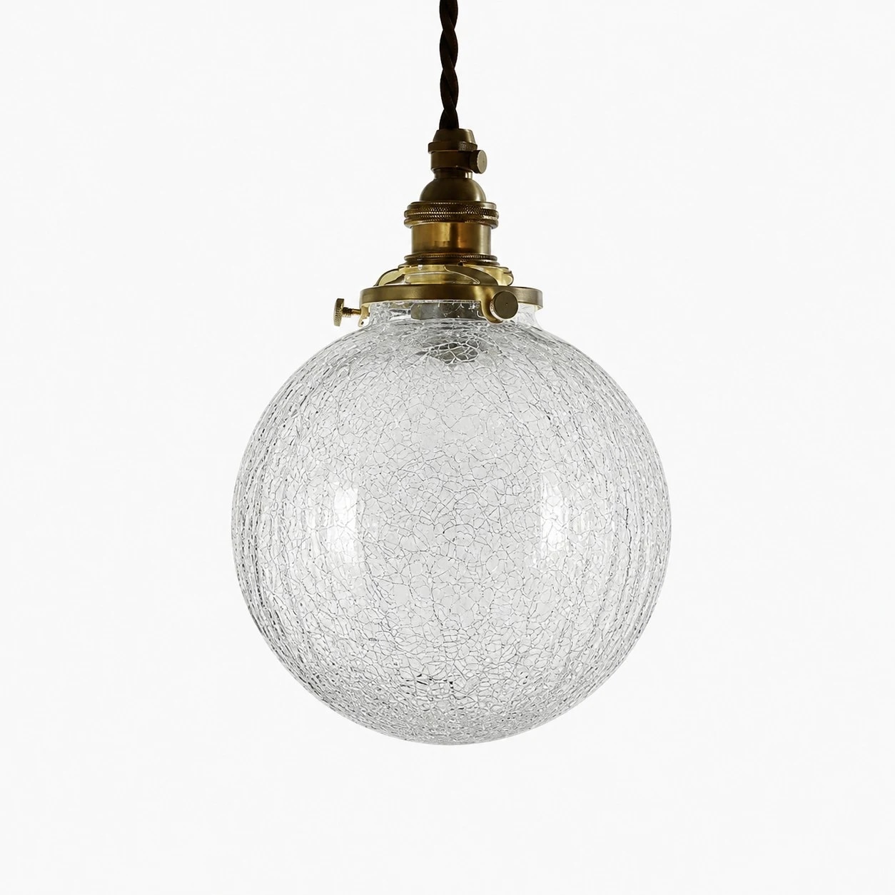 Suspension en laiton de style A avec abat-jour rond en verre craquelé transparent