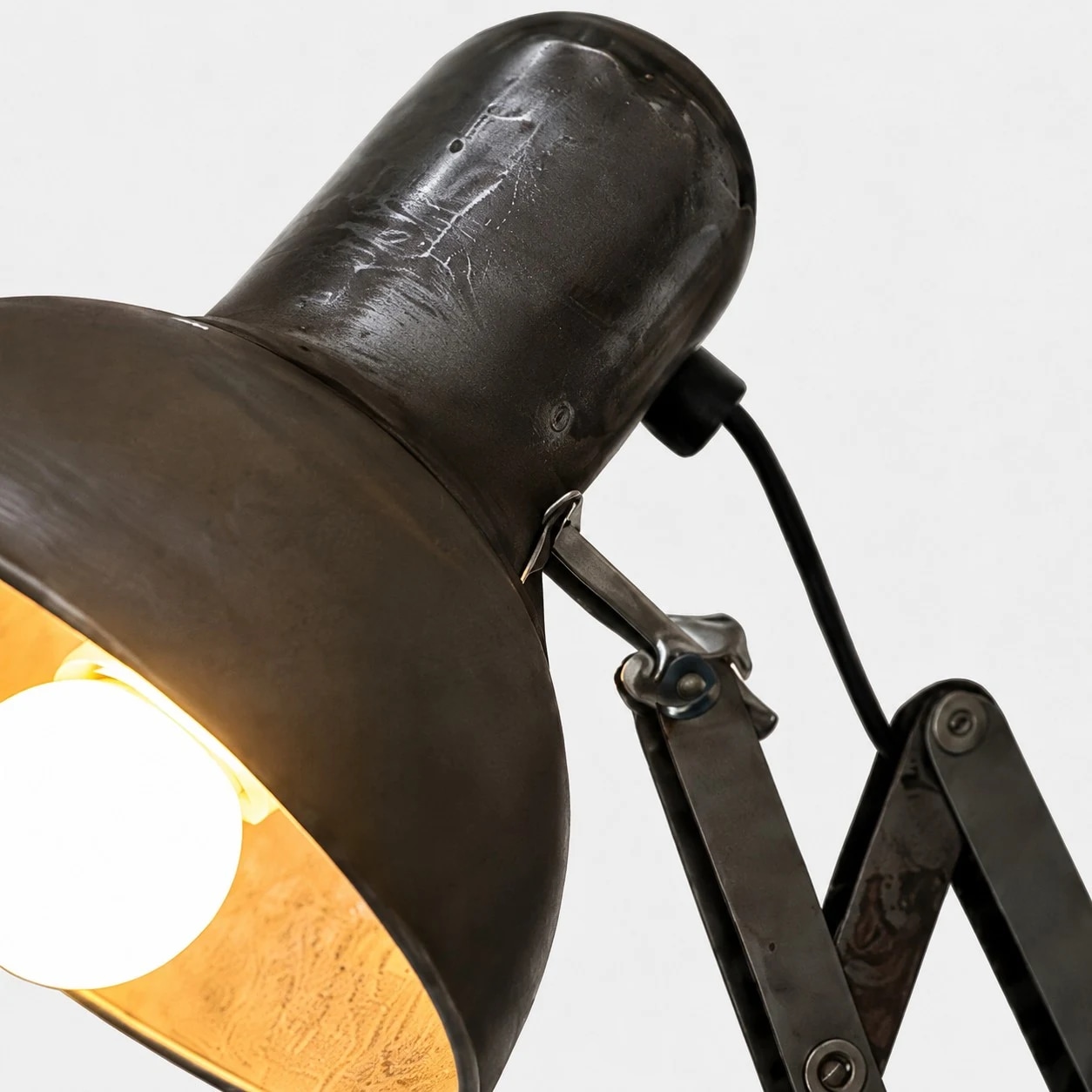 Industriële verstelbare wandlamp