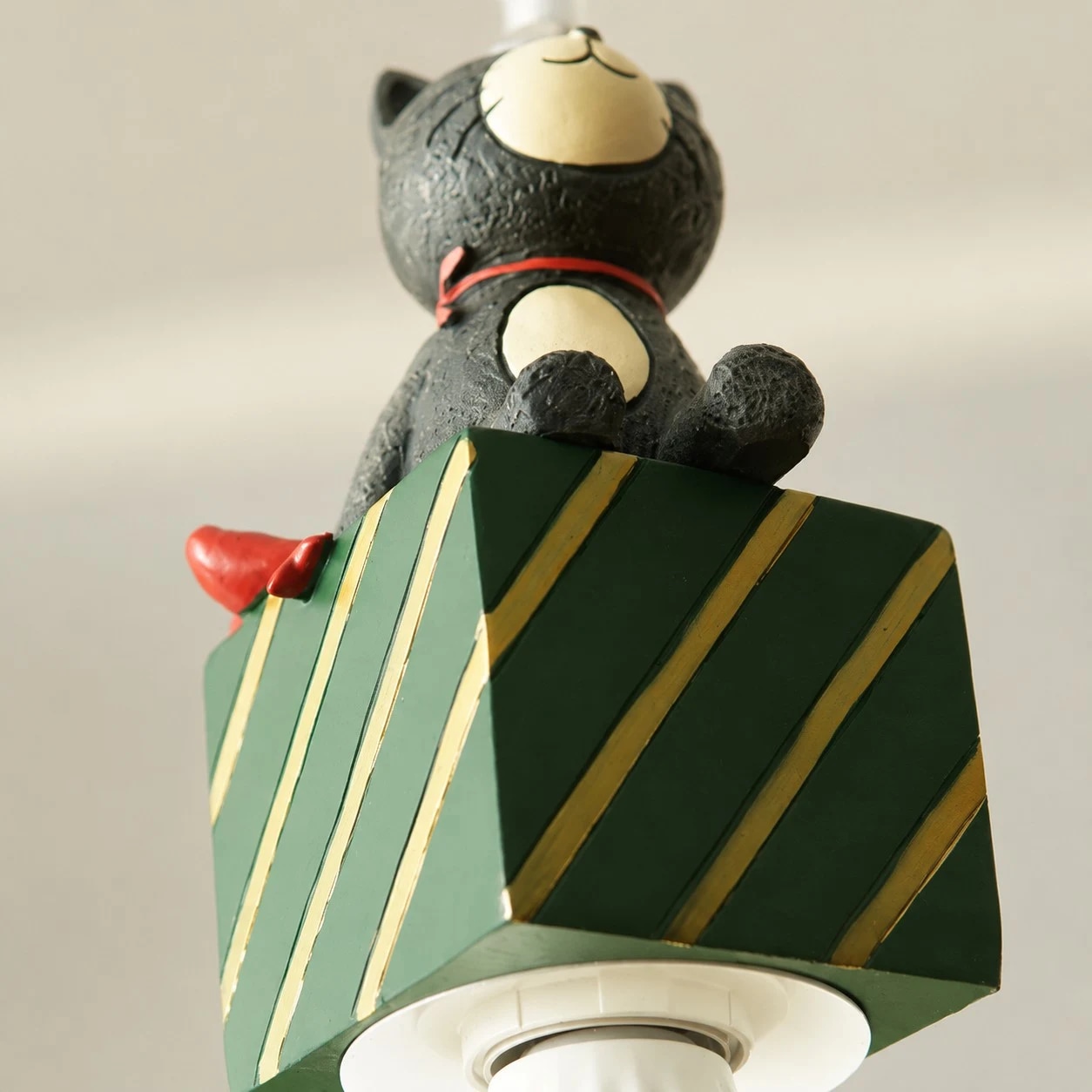 Détails de la boîte cadeau verte chat