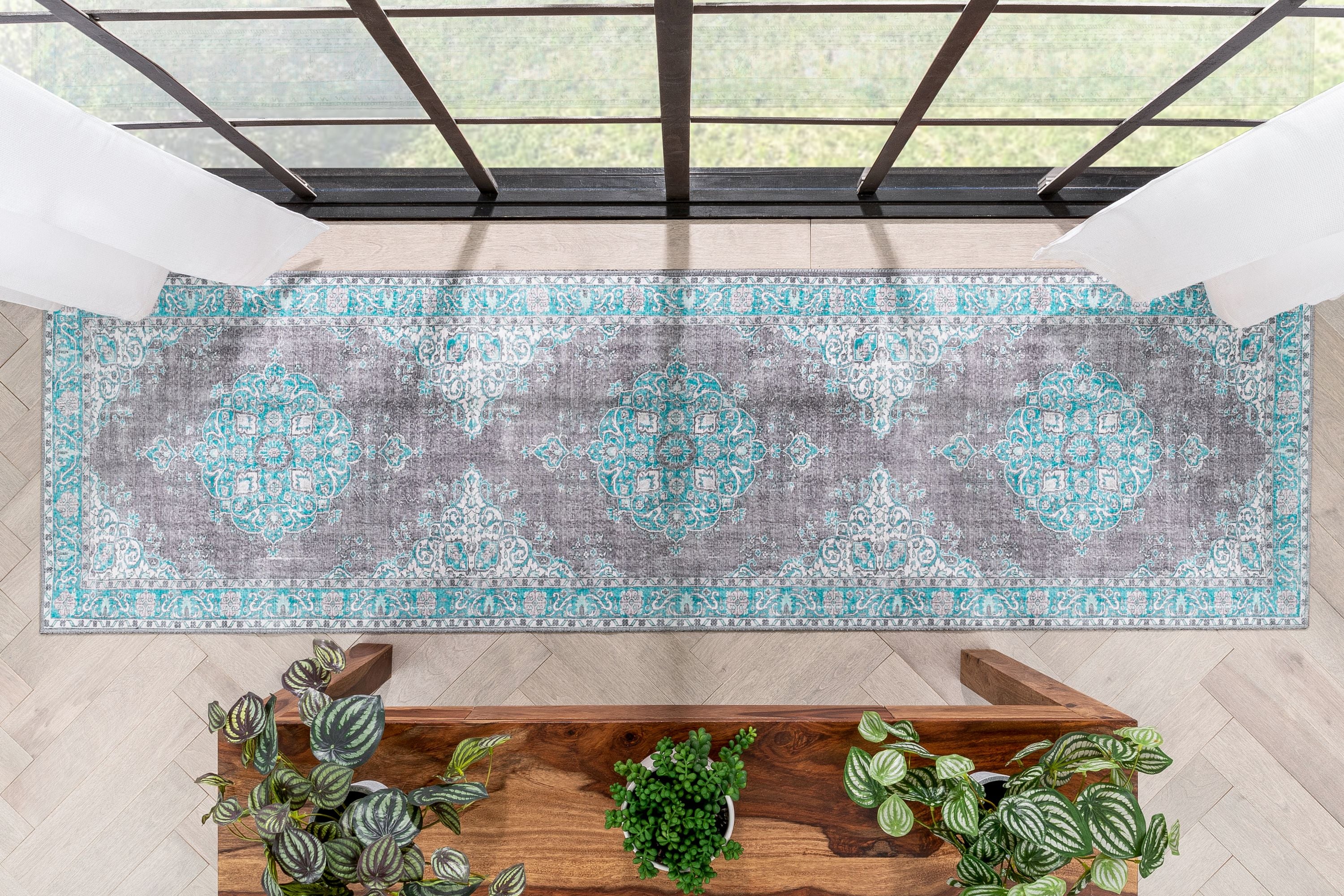 Tarifa Vintage B&ouml;hmischer Medaillon-Teppich in Hellblau, maschinenwaschbar von Chill Rugs