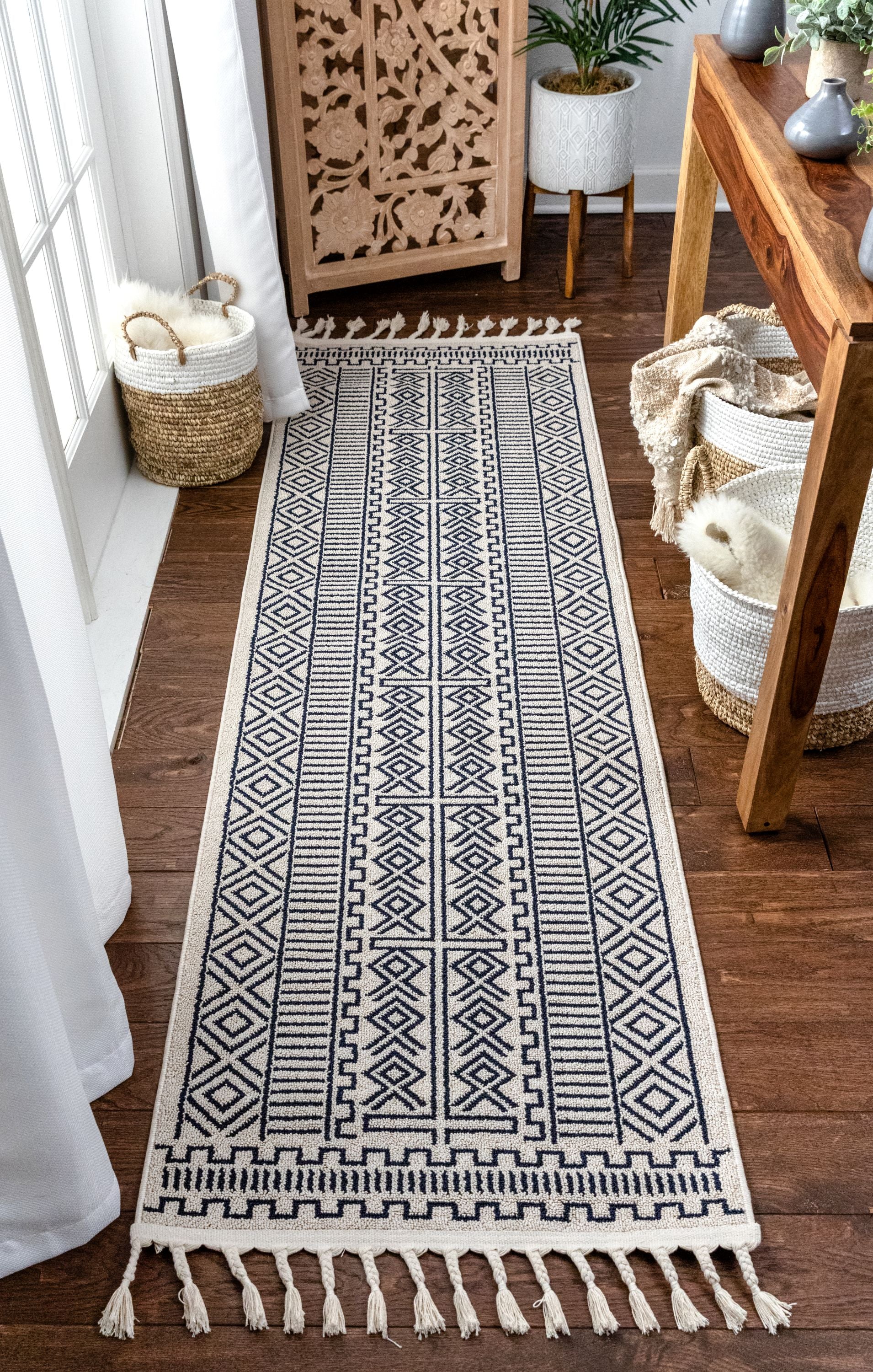 Dora Tribal marokkanischer geometrischer dunkelblauer Kelim-Teppich