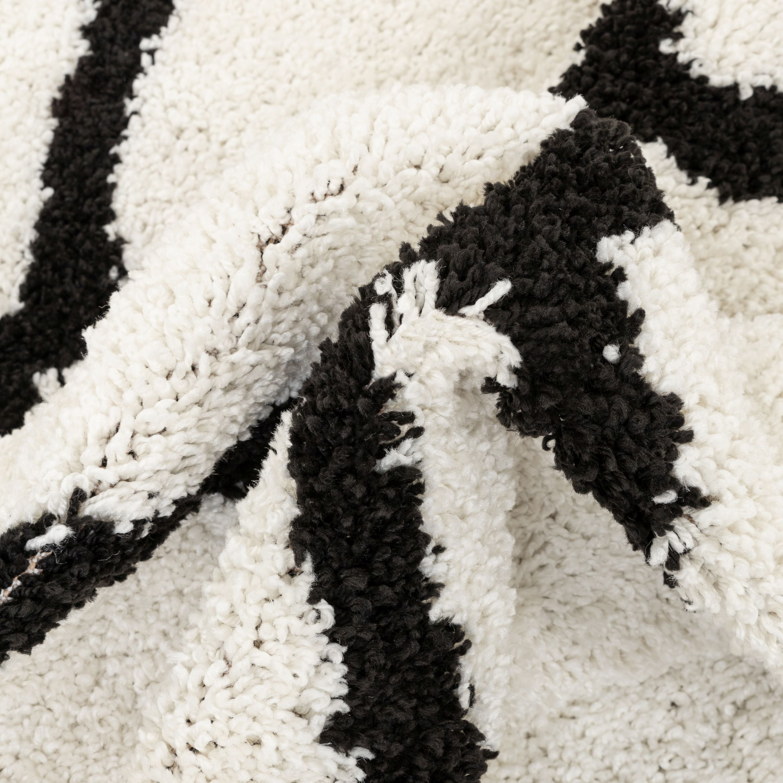 Celosia Marokkanischer Trellis Shag-Teppich in Schwarz
